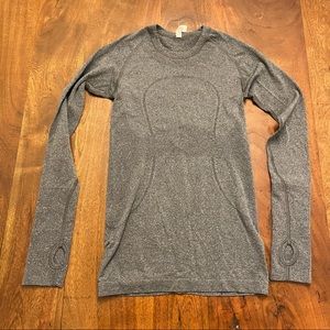 Lululemon Grey Run Swiftly Tech Long Sleeve Size 4